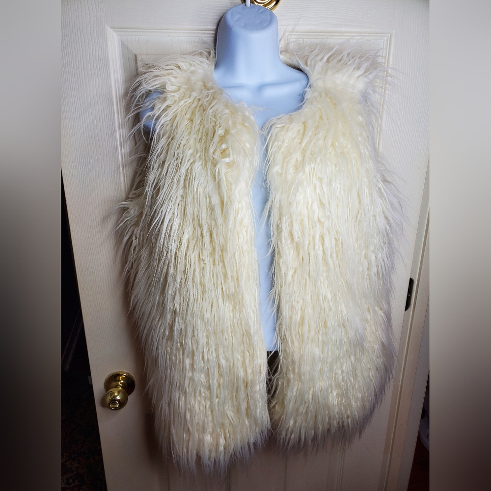 BD Collection Faux Fur Vest Size Medium